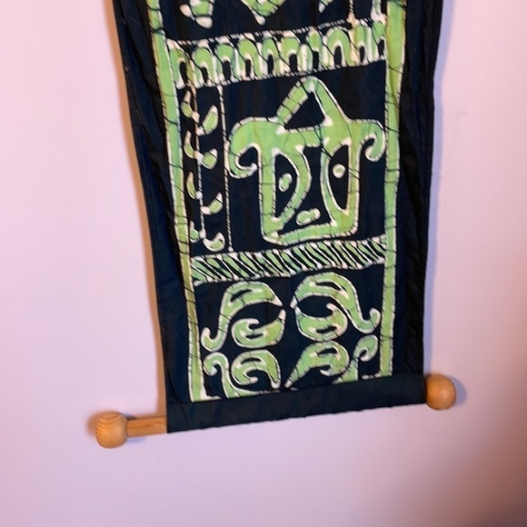 Caribelle Batik Wall hanging Wood Wire hanger Monkey Batik Print - Picture 14 of 14